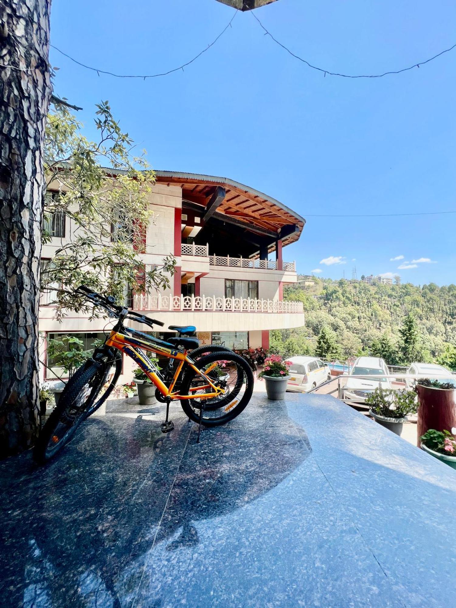 Sea Hawk - Luxury Hill Resort 4 Mins From Bhimtal Lake Exteriör bild