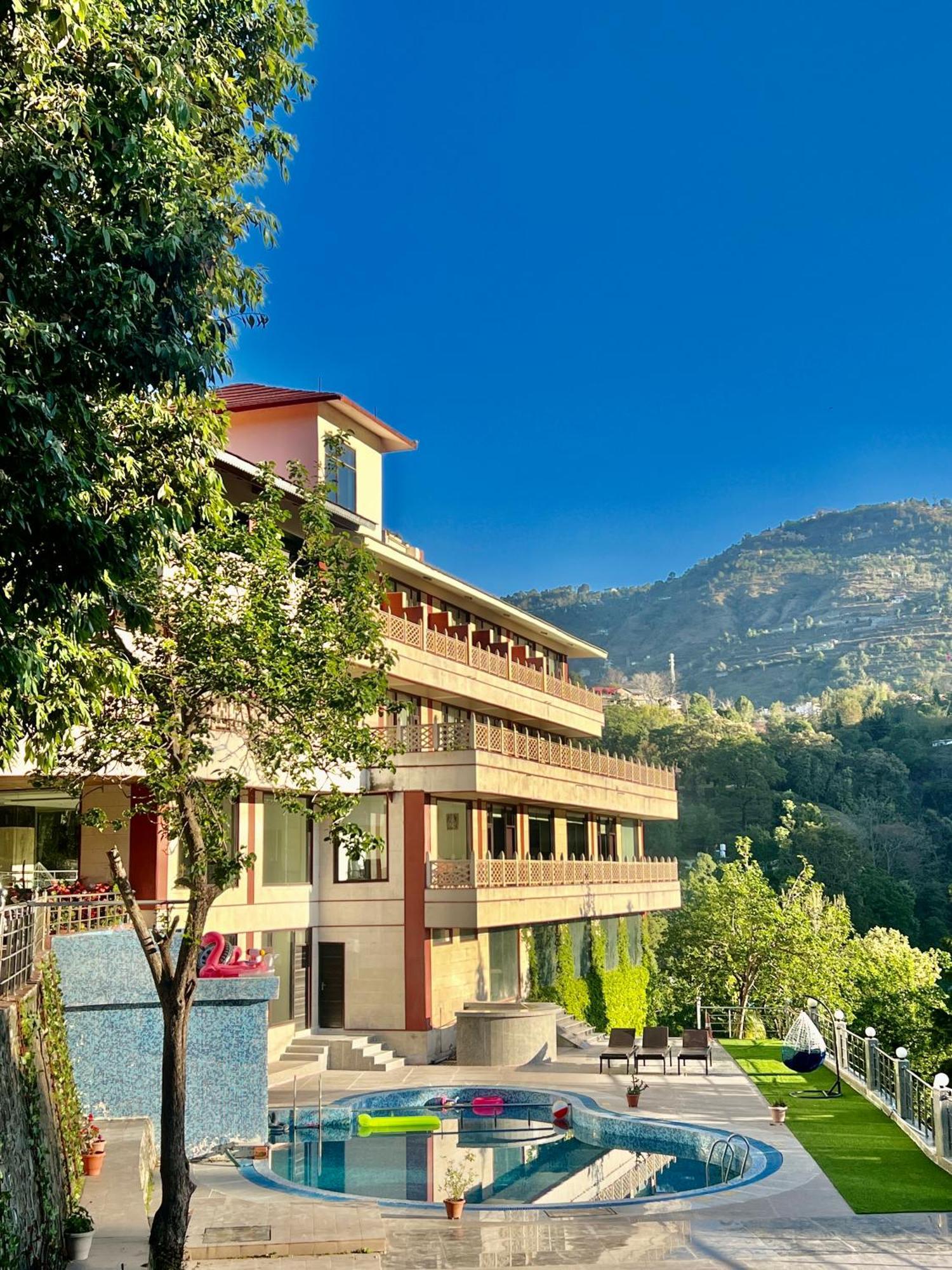 Sea Hawk - Luxury Hill Resort 4 Mins From Bhimtal Lake Exteriör bild