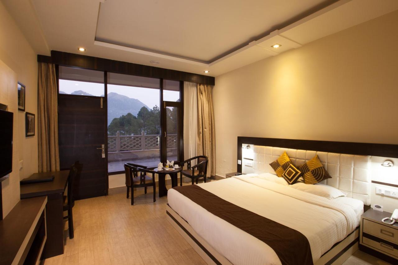 Sea Hawk - Luxury Hill Resort 4 Mins From Bhimtal Lake Exteriör bild