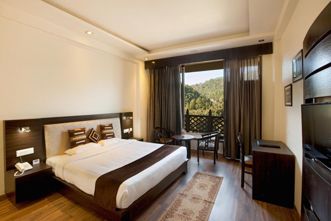Sea Hawk - Luxury Hill Resort 4 Mins From Bhimtal Lake Exteriör bild