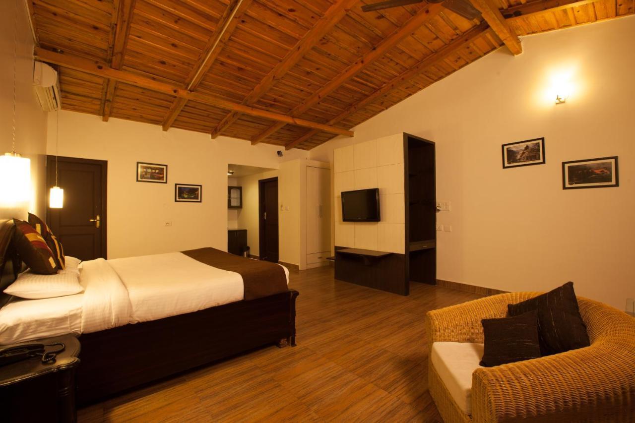 Sea Hawk - Luxury Hill Resort 4 Mins From Bhimtal Lake Exteriör bild